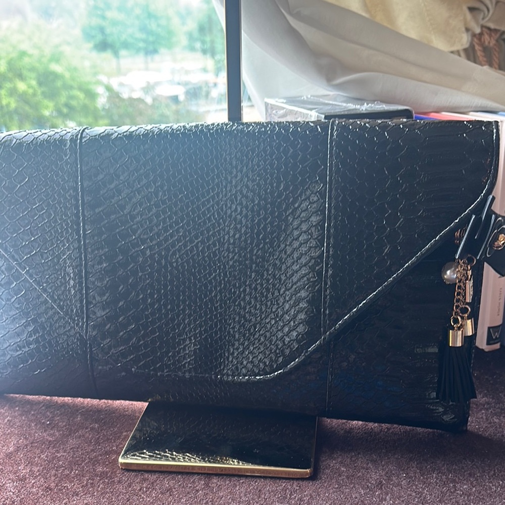 Like New Bella by Qara Black Textured Clutch with Geometric Design